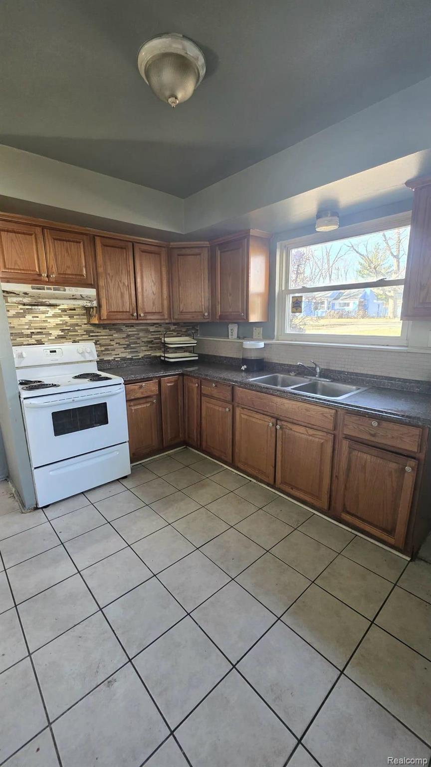 20215 Westhampton Avenue