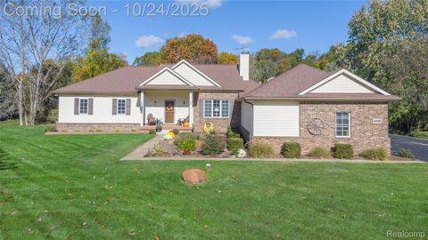 6090 Raphael Court White Lake Charter Township MI 48383