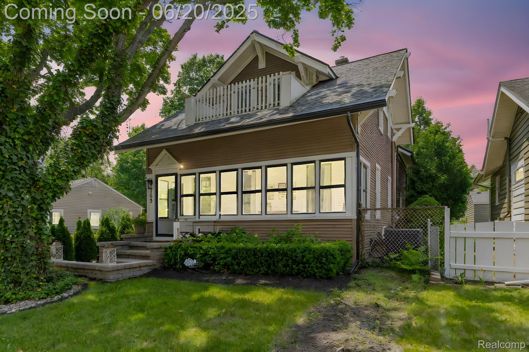 789 Carpenter Street