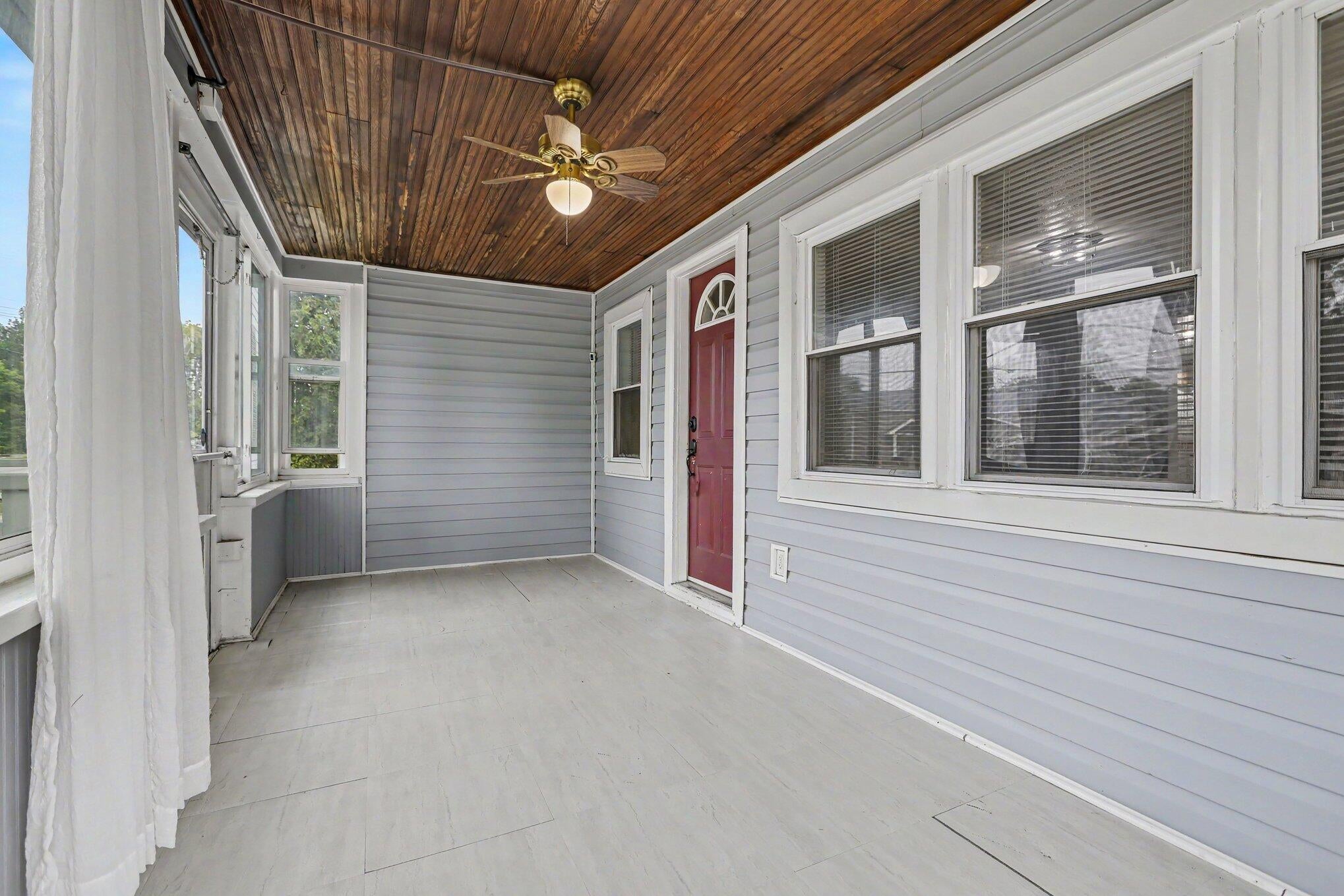 238 W Main Street