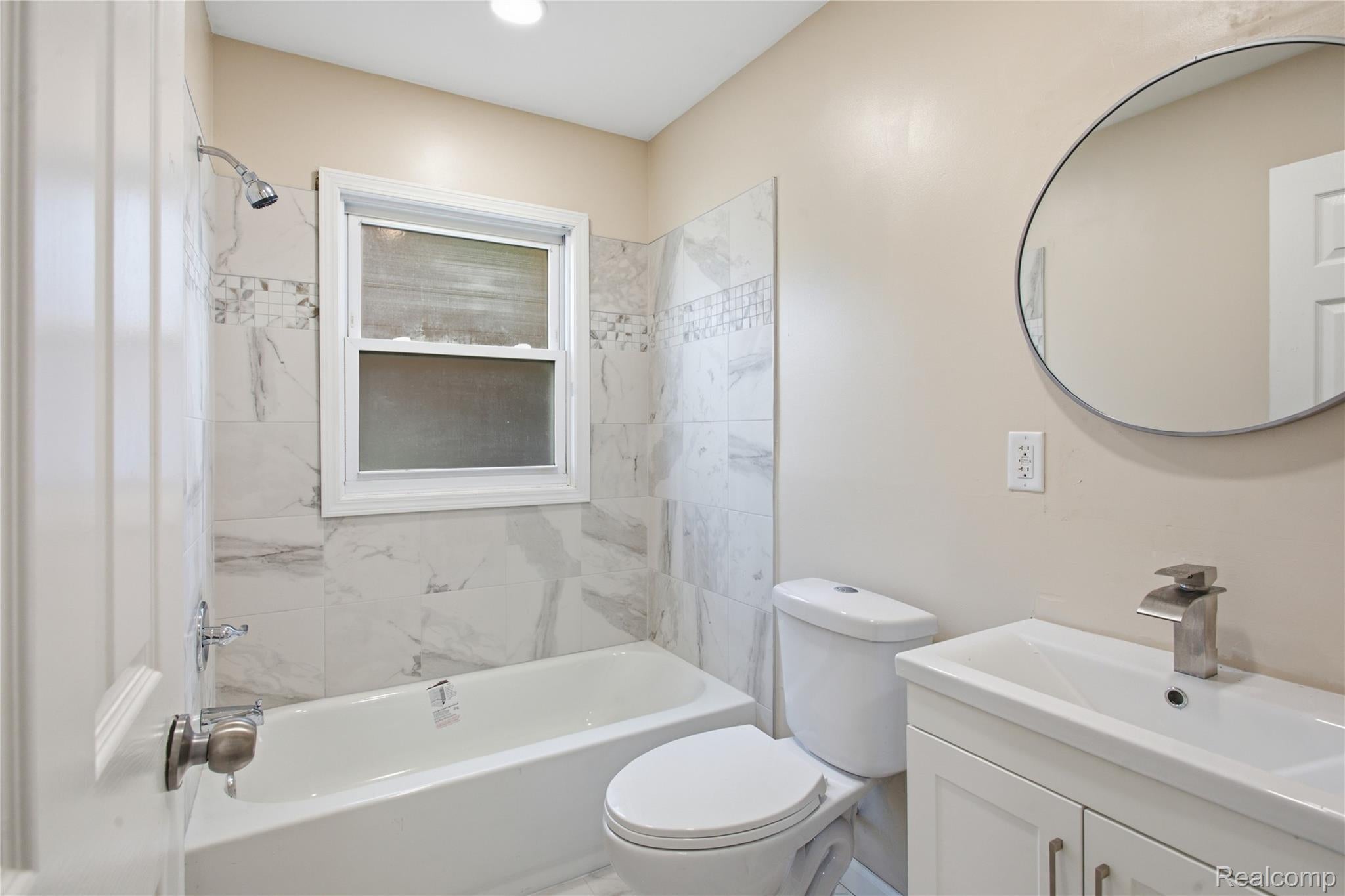11363 Riverdale