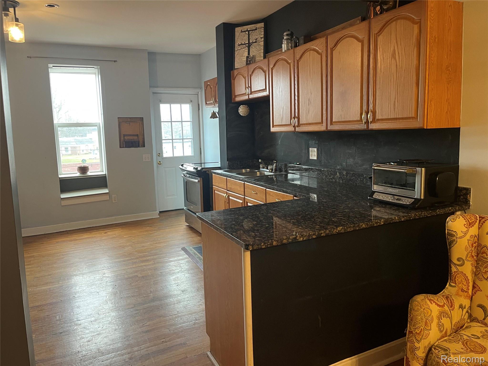 9 N Washington Street