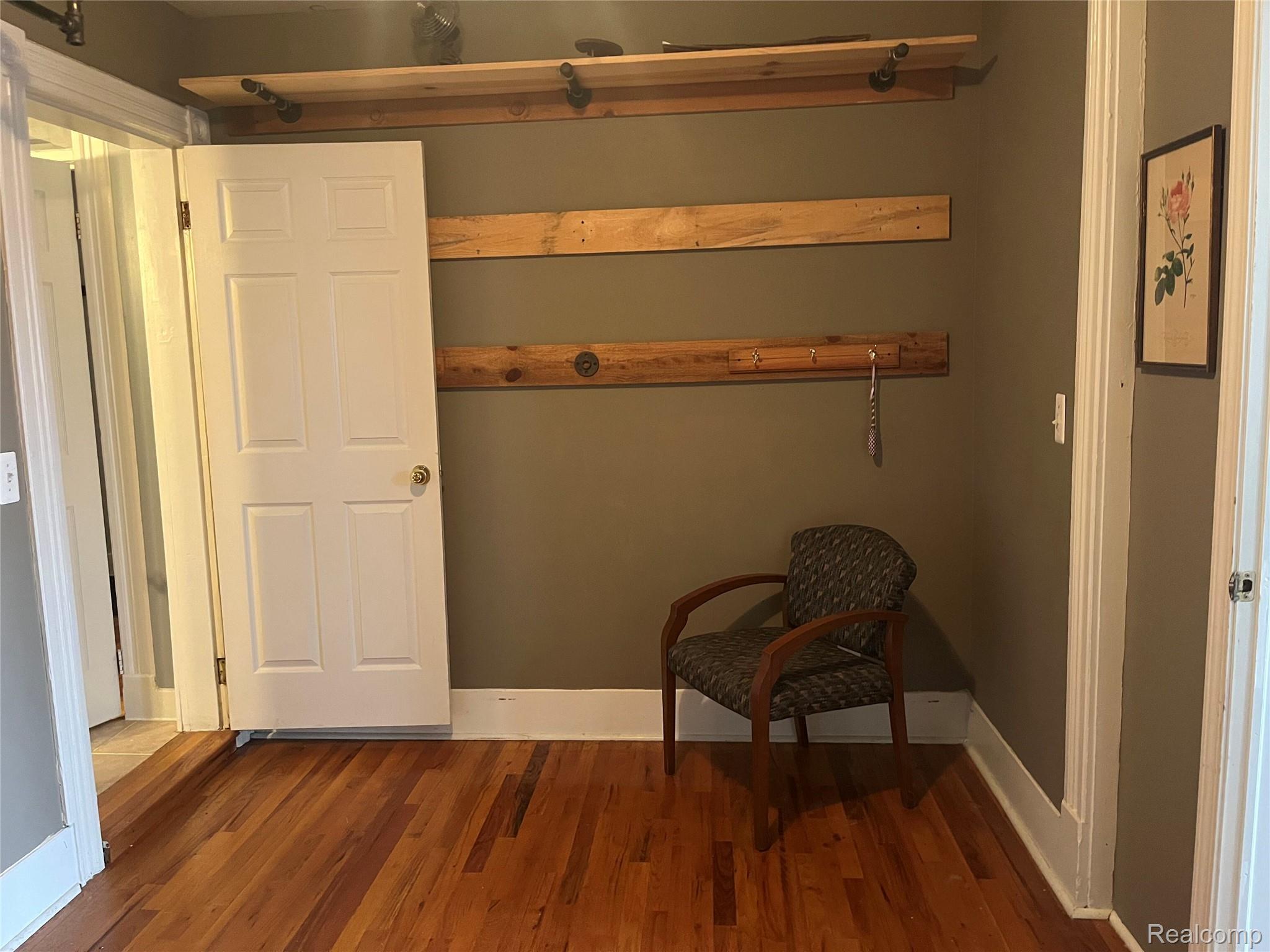 9 N Washington Street