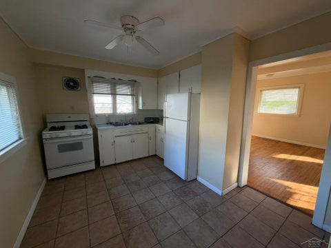 Tiny photo for 1902 N Clinton Street, Saginaw City, MI 48602 (MLS # 61050224806)
