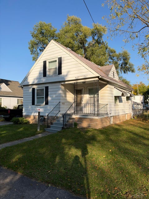 Tiny photo for 1902 N Clinton Street, Saginaw City, MI 48602 (MLS # 61050224806)