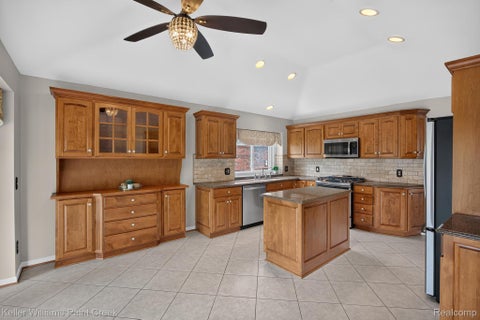 Tiny photo for 15053 Hillcrest Lane, Shelby Charter Township, MI 48315 (MLS # 20261068641)