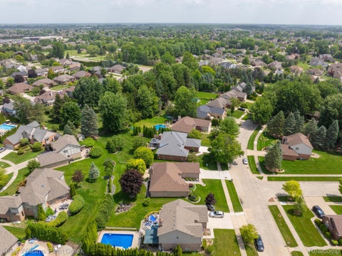 Tiny photo for 15053 Hillcrest Lane, Shelby Charter Township, MI 48315 (MLS # 20261068641)