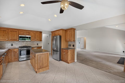 Tiny photo for 15053 Hillcrest Lane, Shelby Charter Township, MI 48315 (MLS # 20261068641)