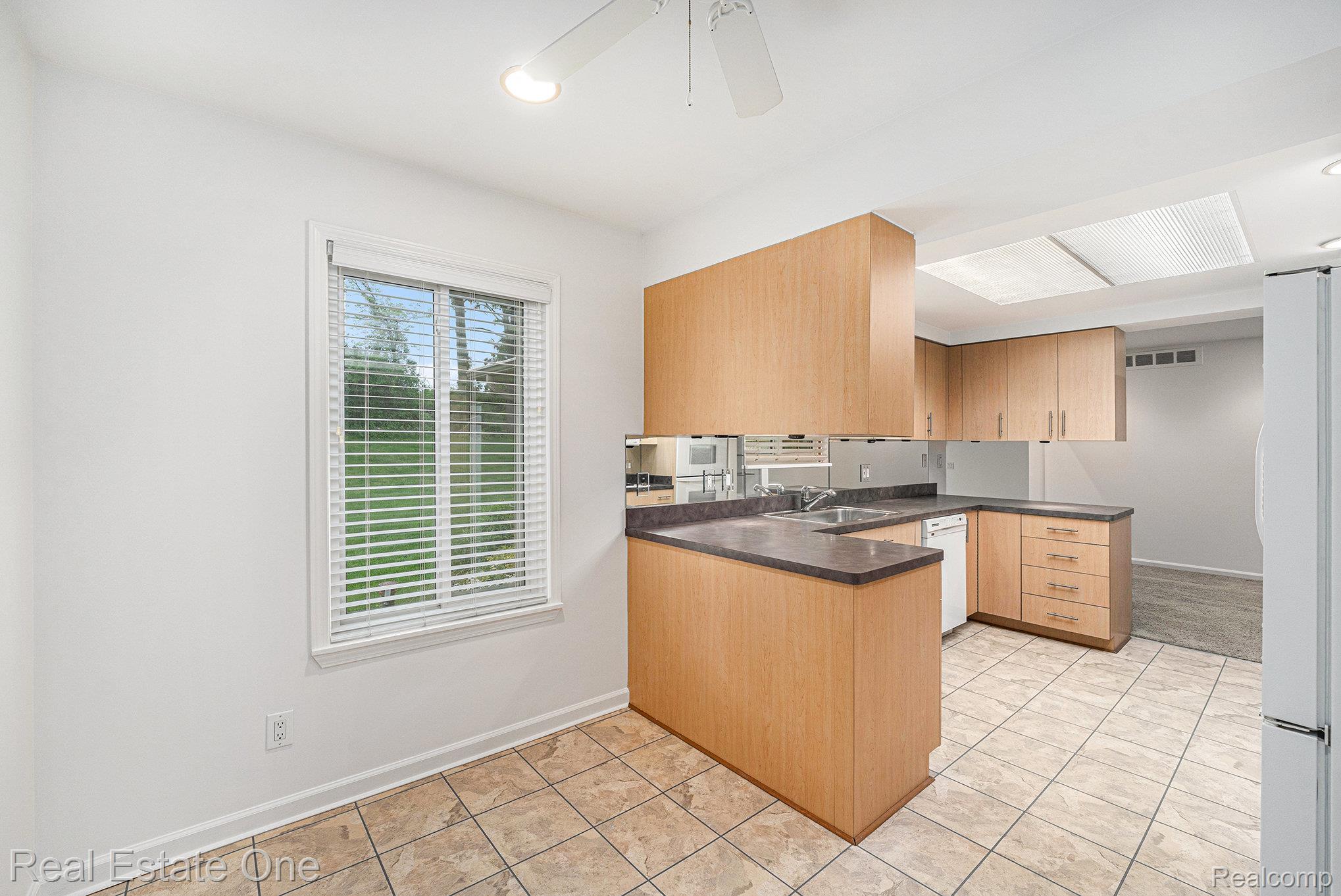 3079 RAVINEWOOD Drive