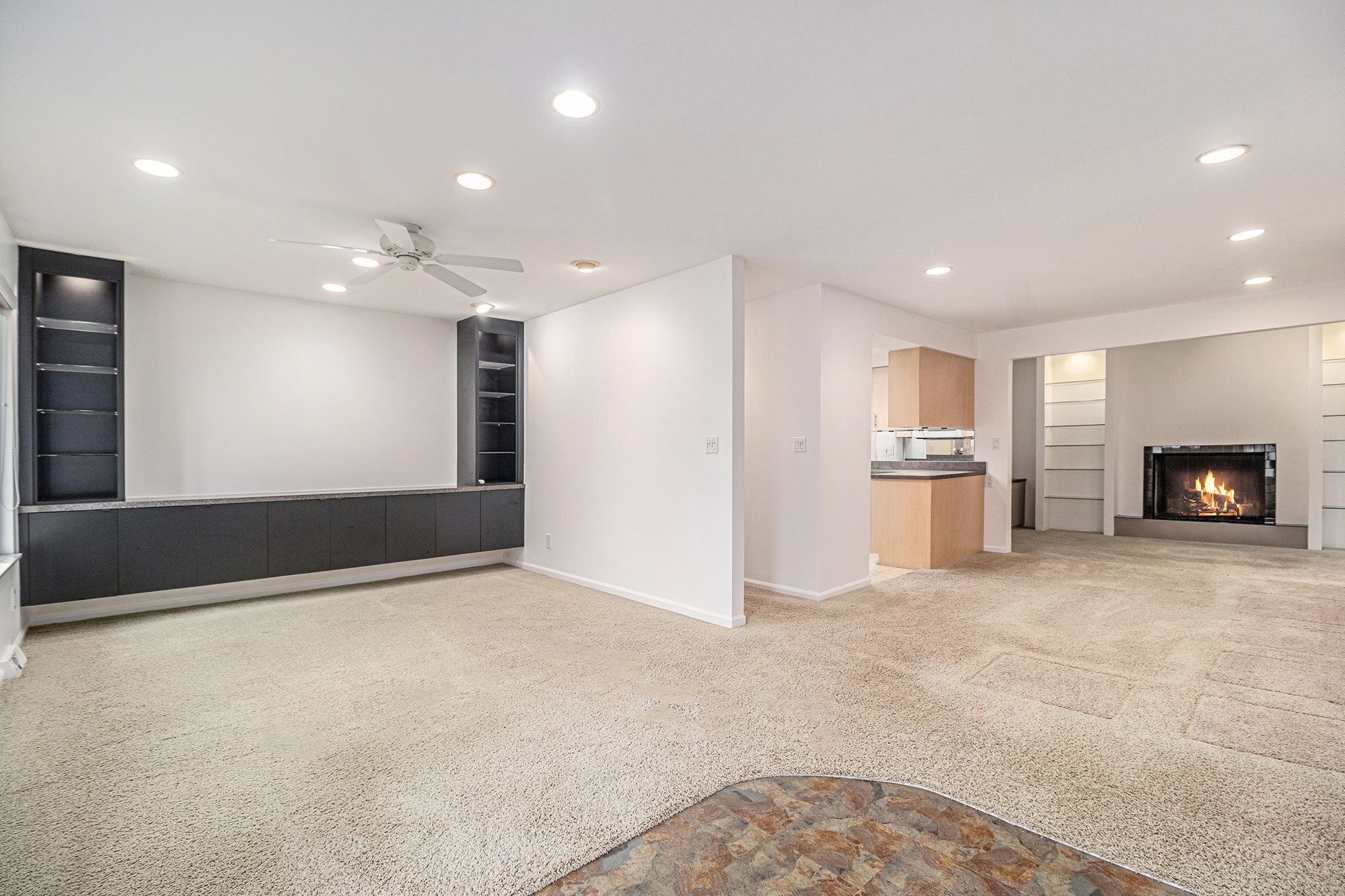 3079 RAVINEWOOD Drive