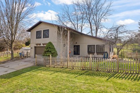 4523 N Clubview Drive Adrian Township MI 49221