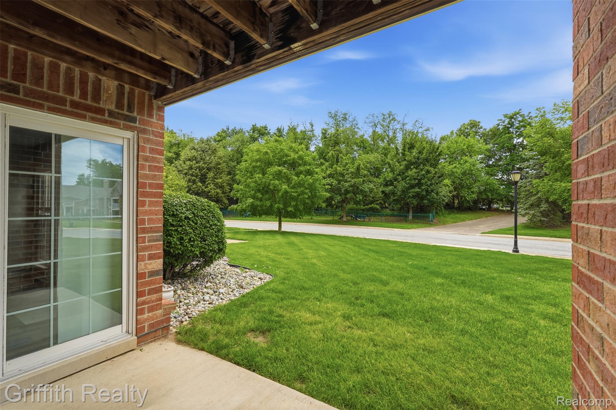 4271 Deeside Drive