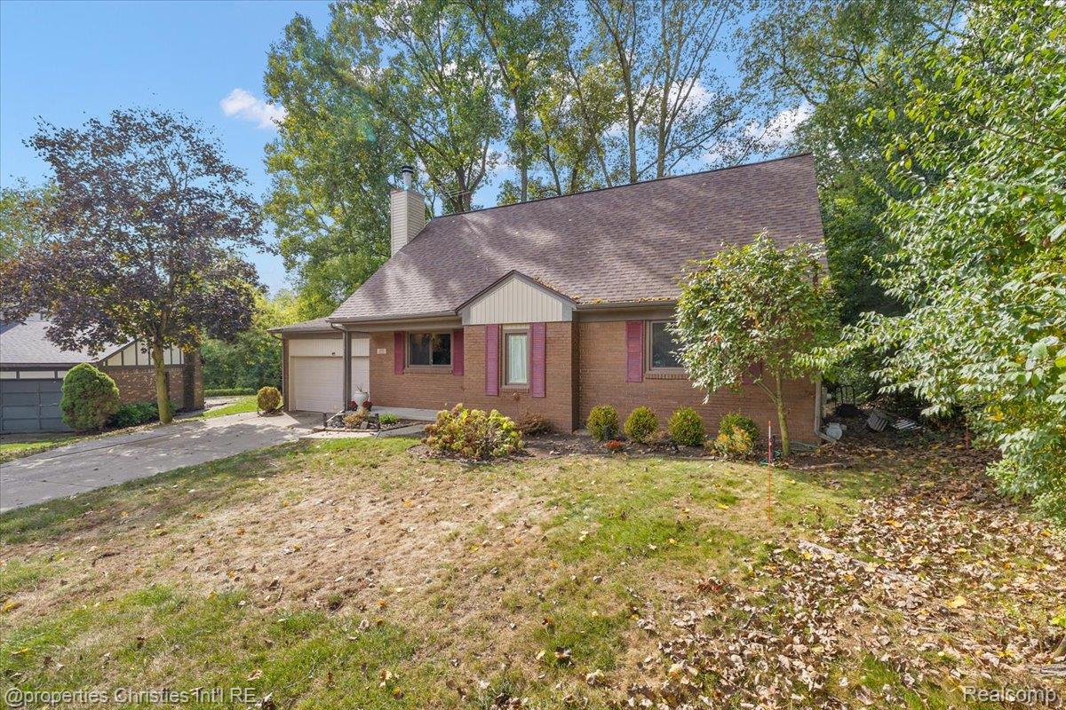 42737 Steepleview Court