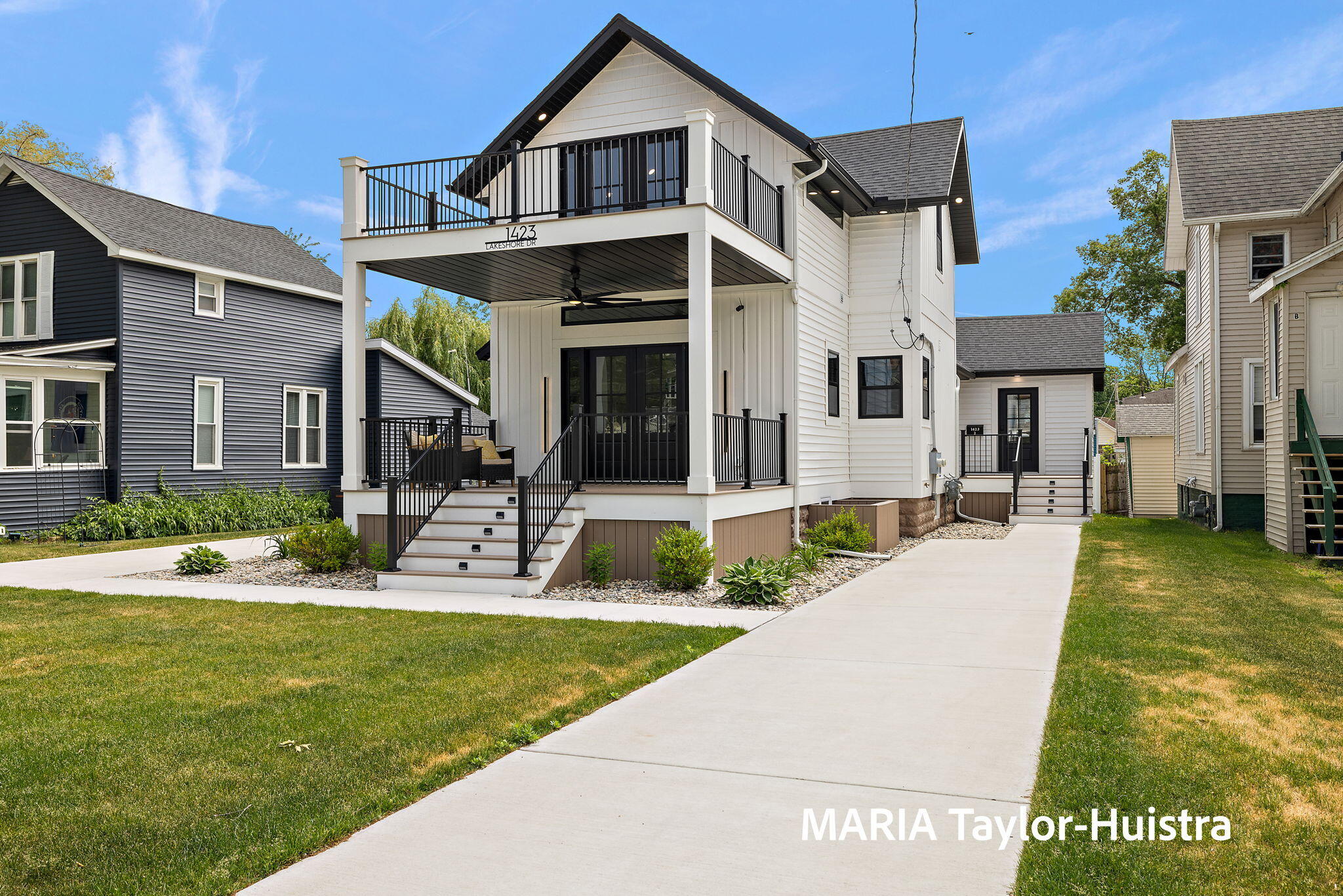1423 Lakeshore Drive