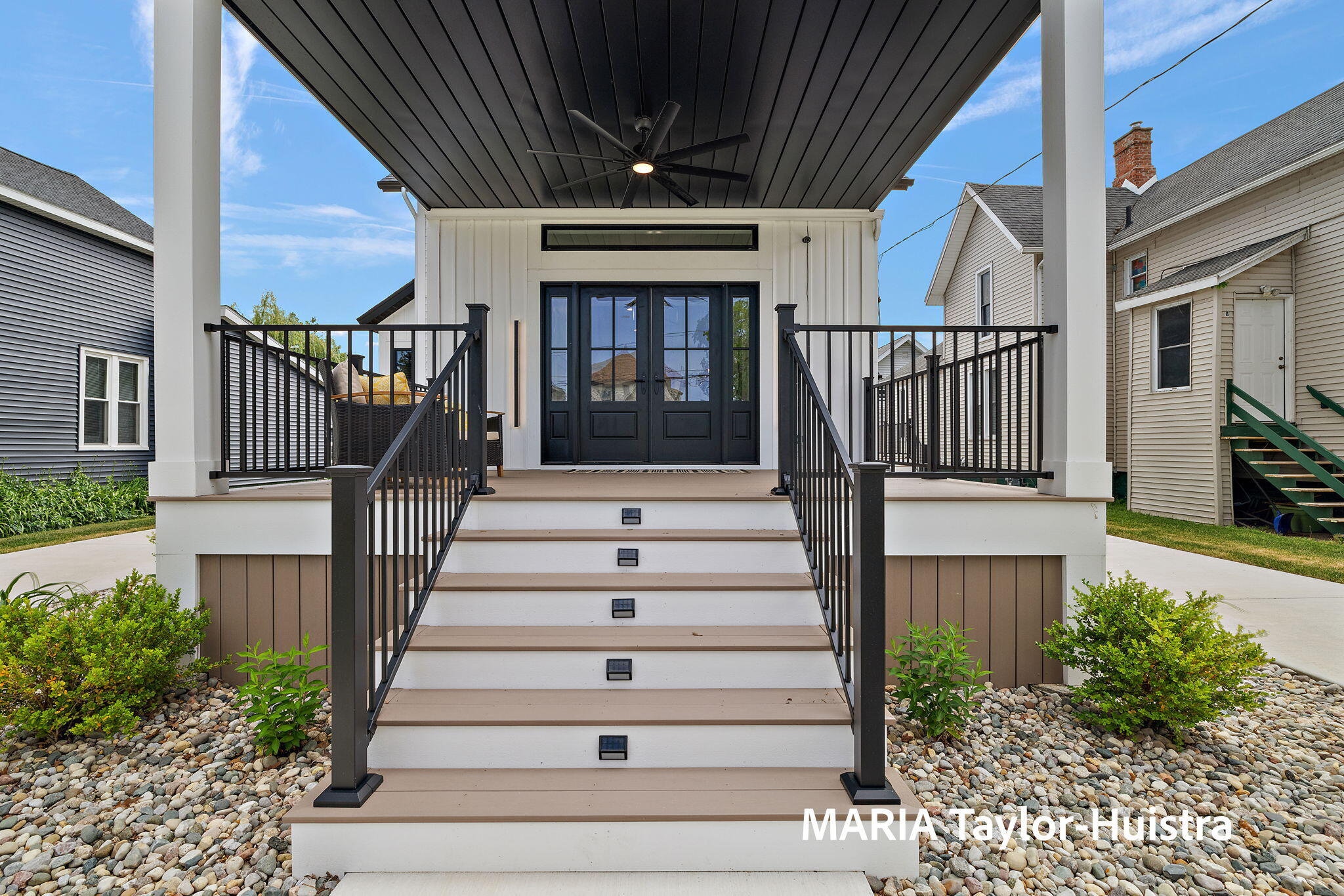1423 Lakeshore Drive