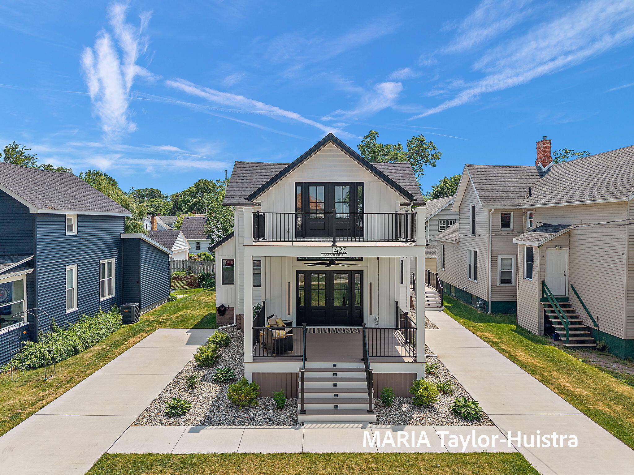1423 Lakeshore Drive