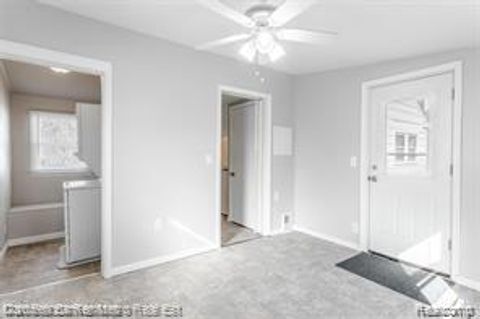 Tiny photo for 2835 Oldsmobile Avenue, Waterford Charter Township, MI 48328 (MLS # 20261027324)