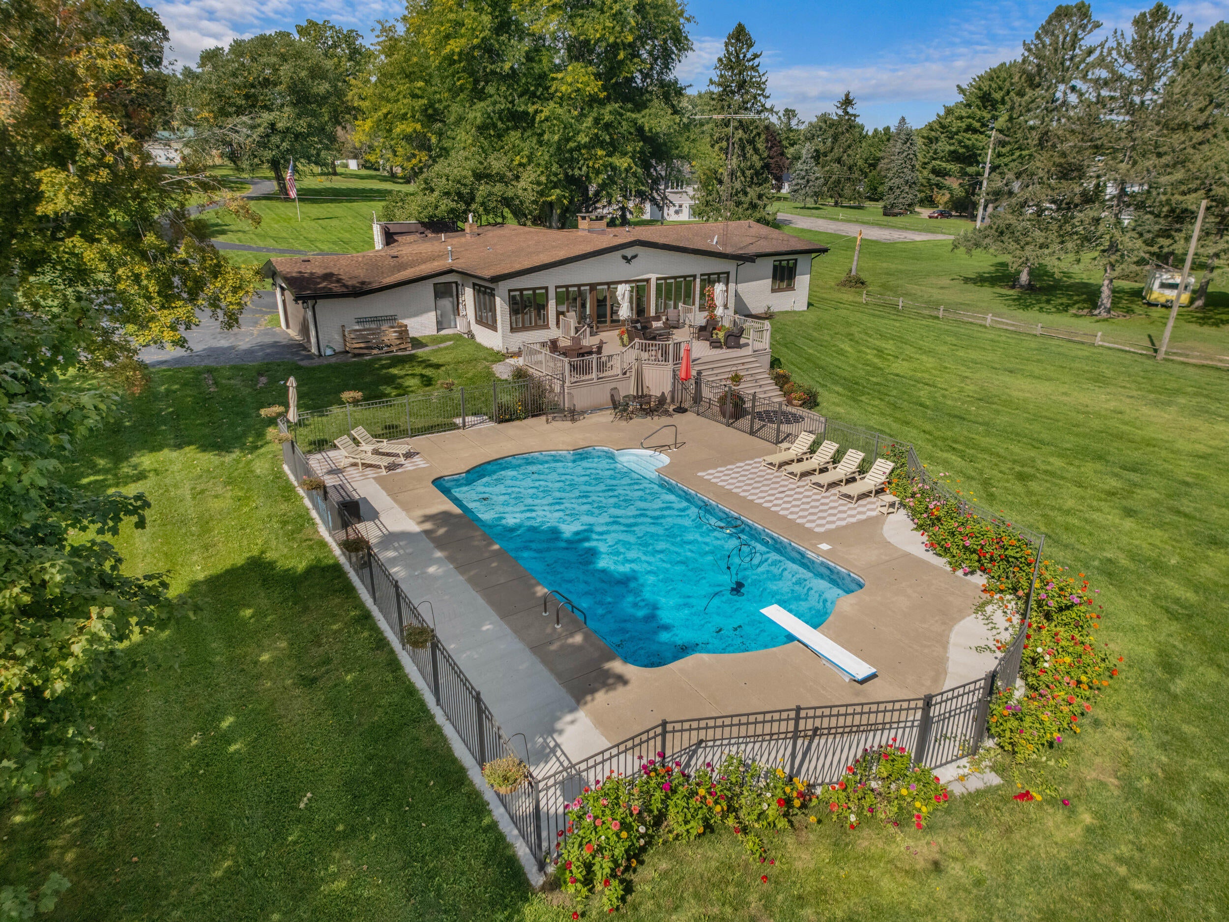 1811 Steamburg Road