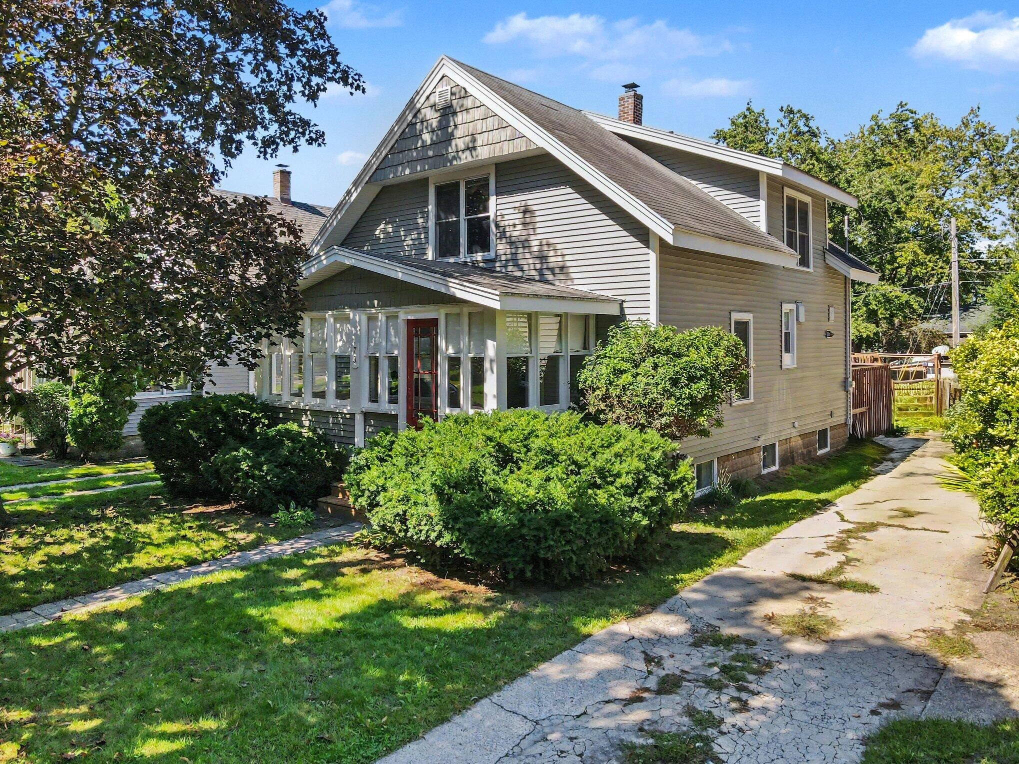 73 E 21st Street