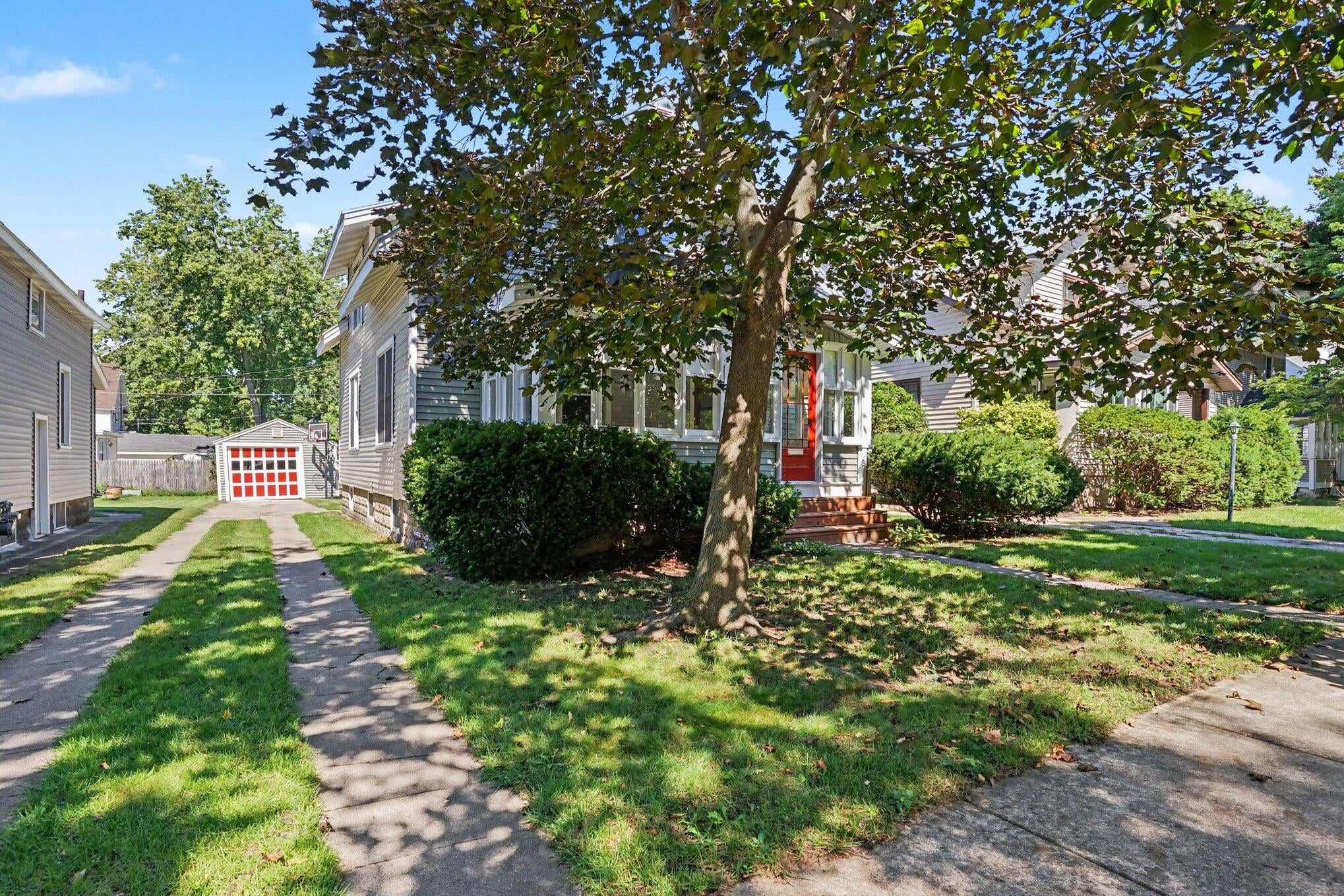 73 E 21st Street