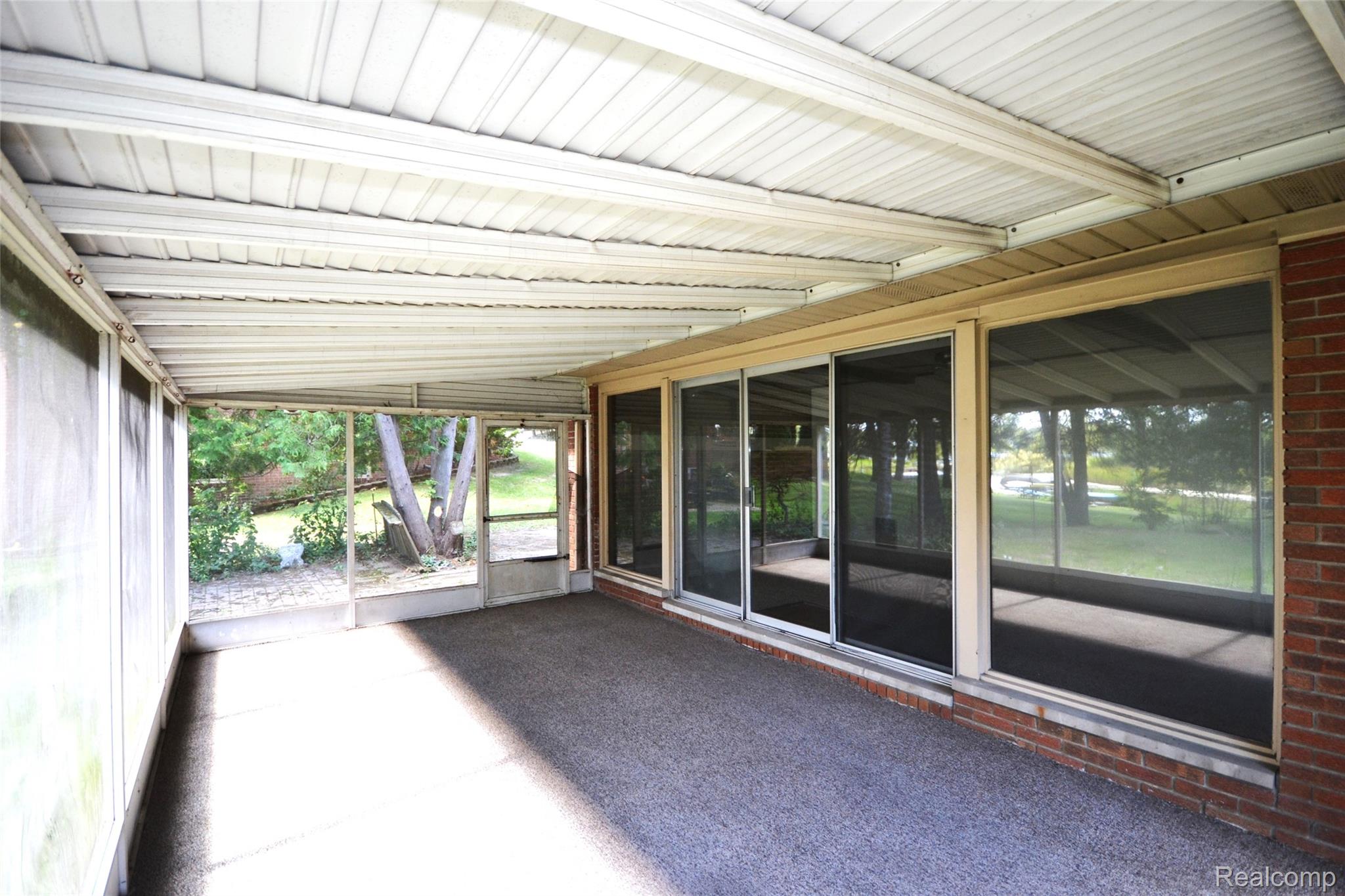 Bloomfield Hills City, Michigan 48302, United States, 3 Bedrooms Bedrooms, ,2 BathroomsBathrooms,Residential,Active,220168