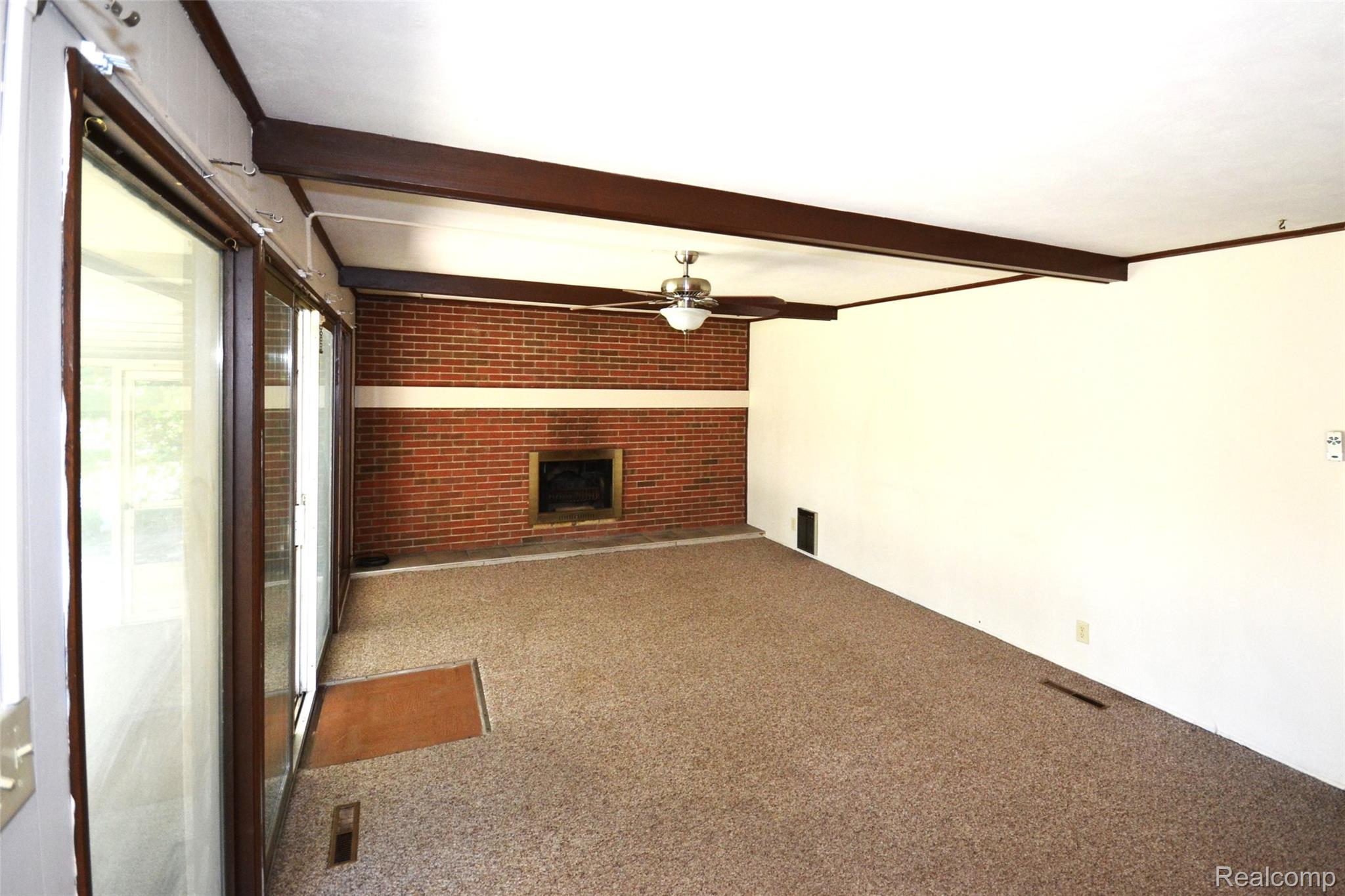 Bloomfield Hills City, Michigan 48302, United States, 3 Bedrooms Bedrooms, ,2 BathroomsBathrooms,Residential,Active,220168