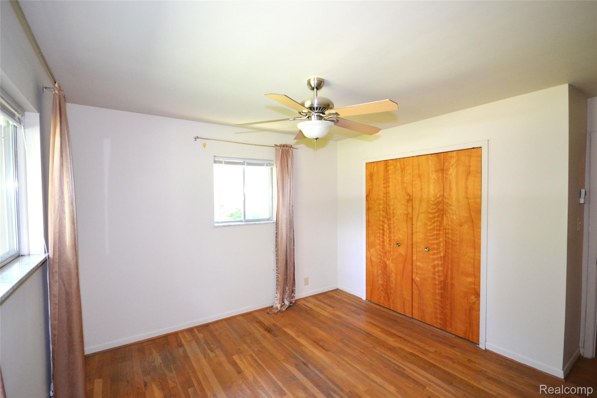 Bloomfield Hills City, Michigan 48302, United States, 3 Bedrooms Bedrooms, ,2 BathroomsBathrooms,Residential,Active,220168