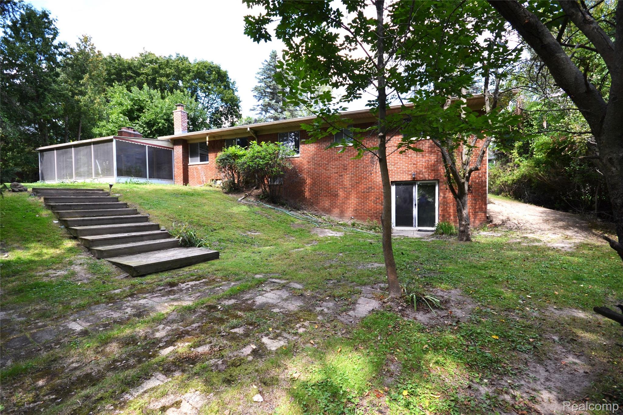 Bloomfield Hills City, Michigan 48302, United States, 3 Bedrooms Bedrooms, ,2 BathroomsBathrooms,Residential,Active,220168