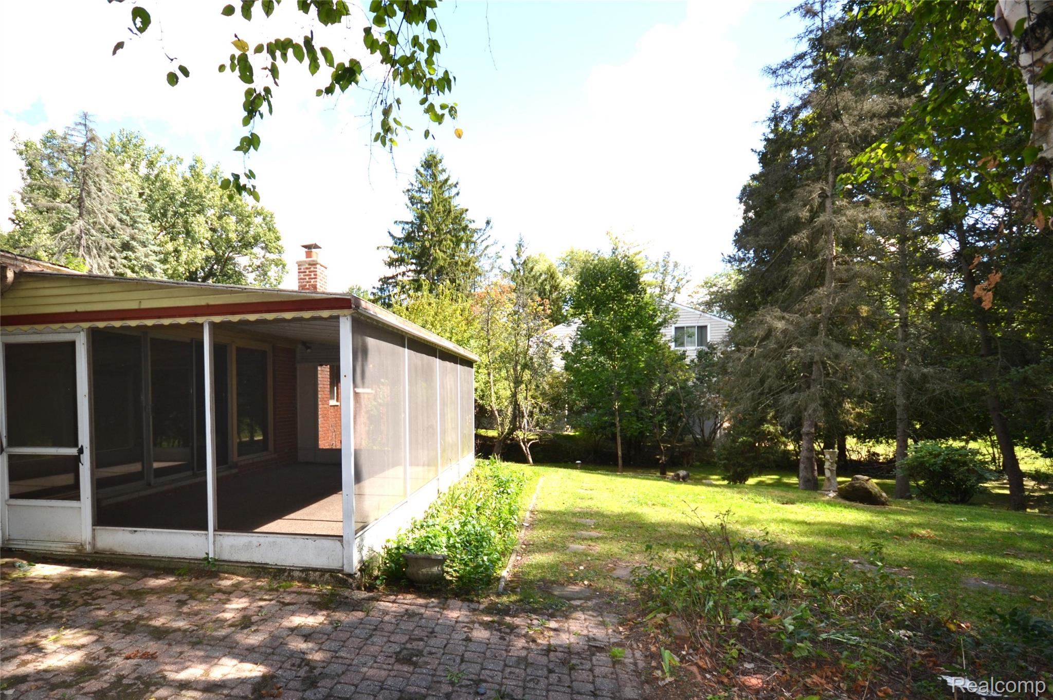 Bloomfield Hills City, Michigan 48302, United States, 3 Bedrooms Bedrooms, ,2 BathroomsBathrooms,Residential,Active,220168