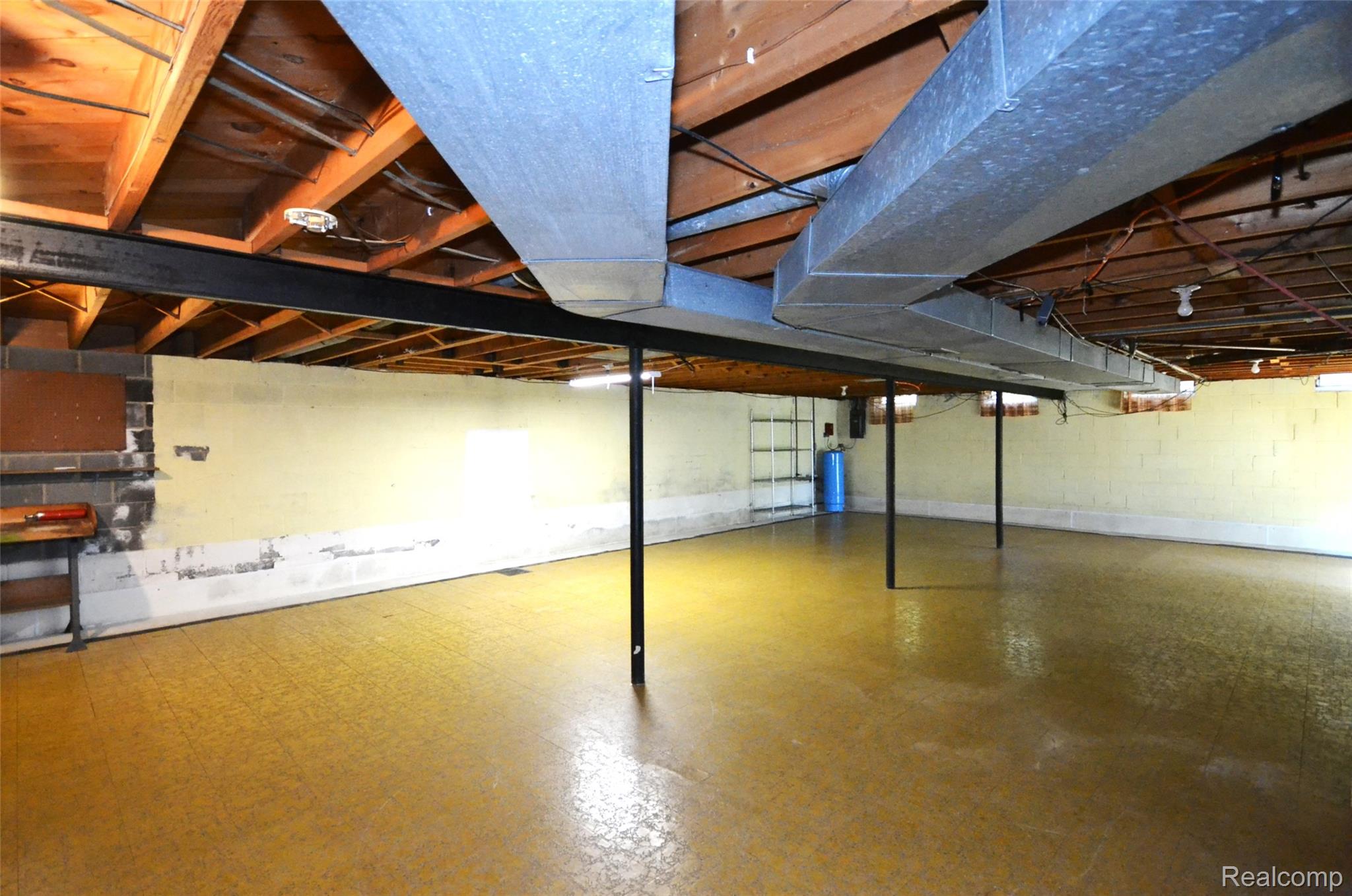 Bloomfield Hills City, Michigan 48302, United States, 3 Bedrooms Bedrooms, ,2 BathroomsBathrooms,Residential,Active,220168