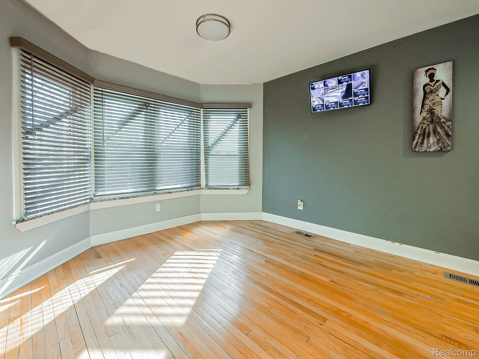 13912 Woodmont Avenue