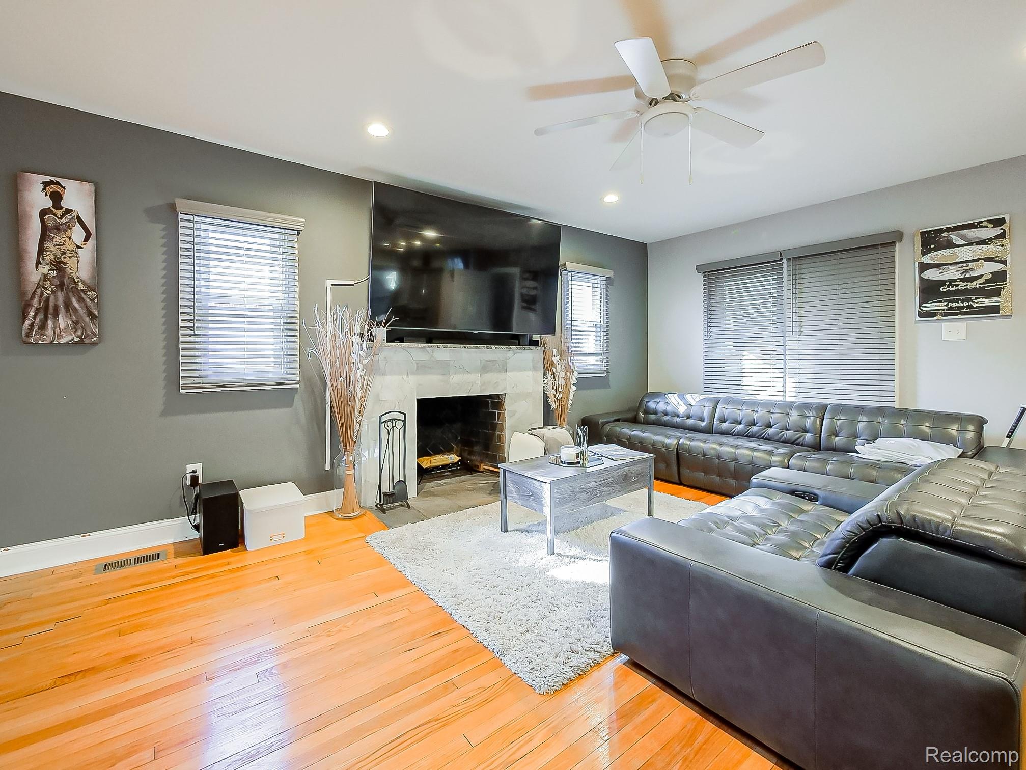 13912 Woodmont Avenue