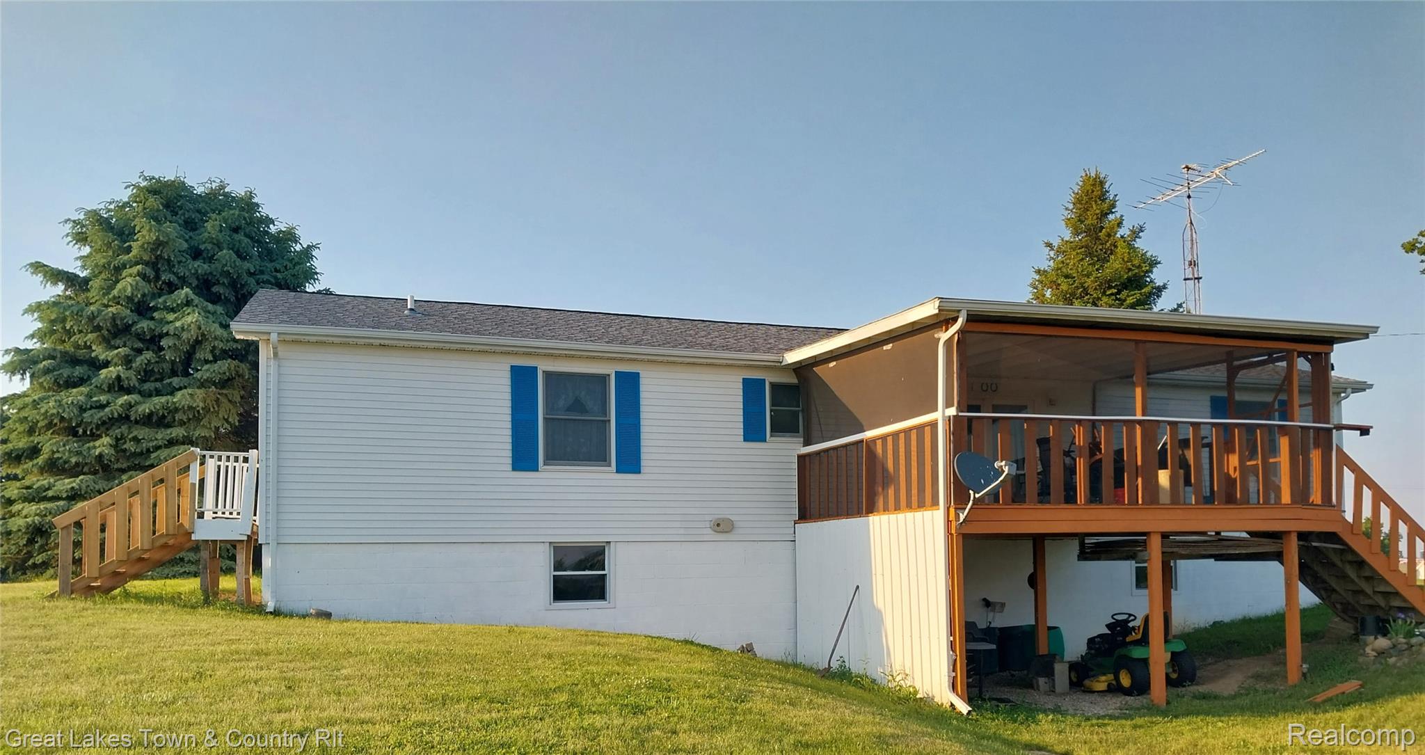 6723 Cedar Creek Road