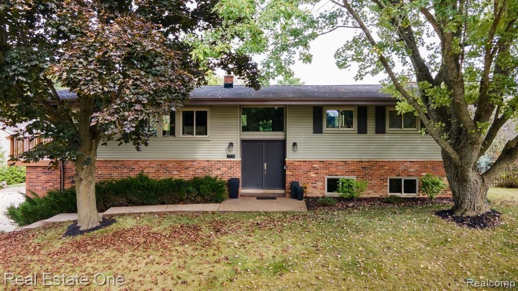 2728 DEVONSHIRE