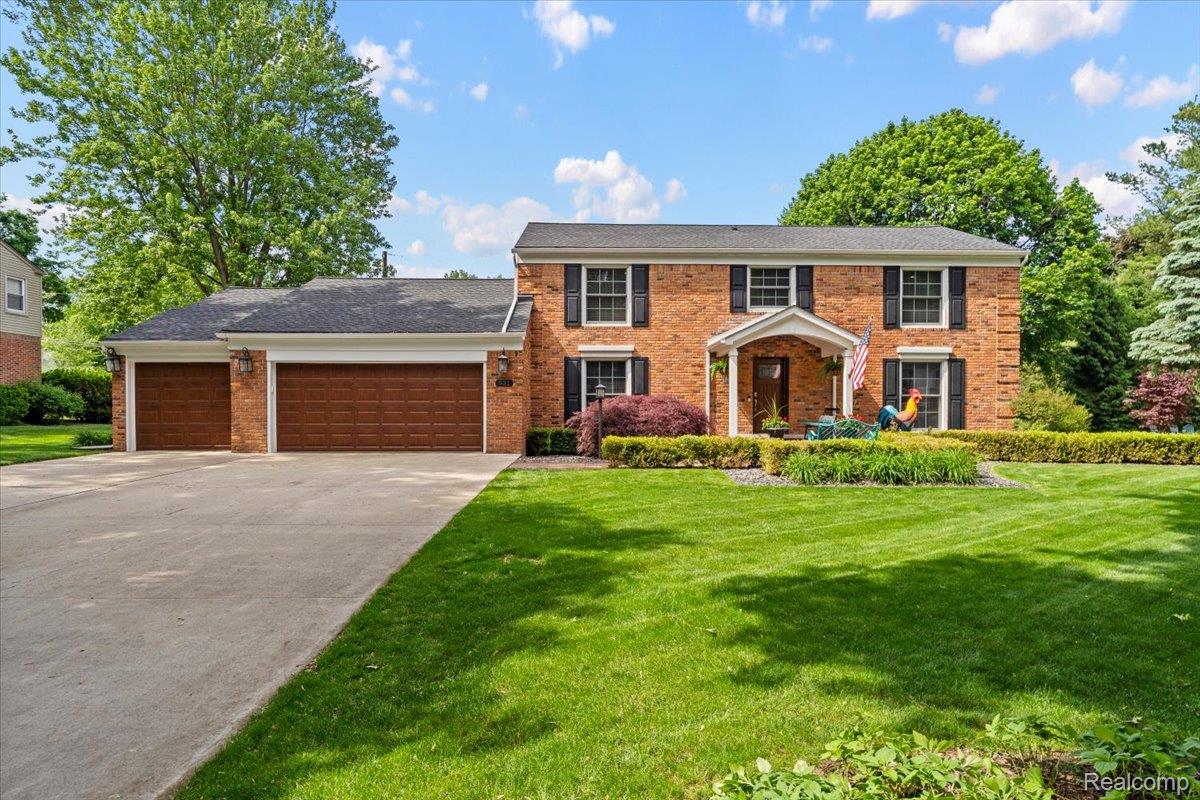 931 S Shady Hollow Circle