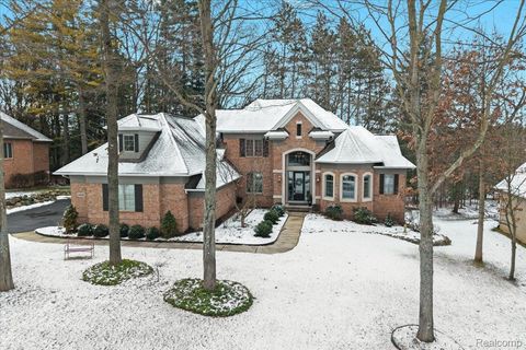 5828 Wyndam Lane Hamburg Township MI 48116