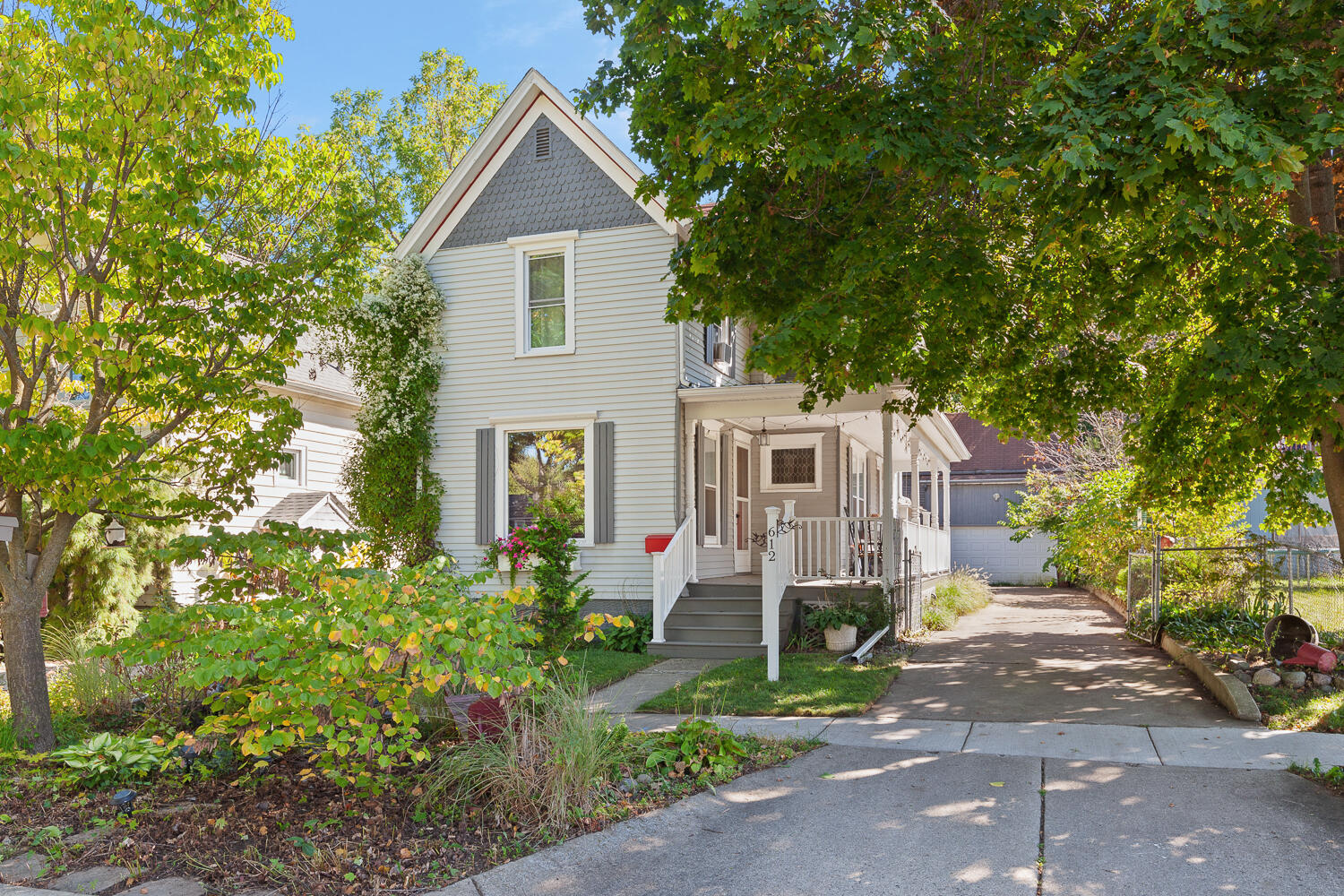 612 N Clinton Street