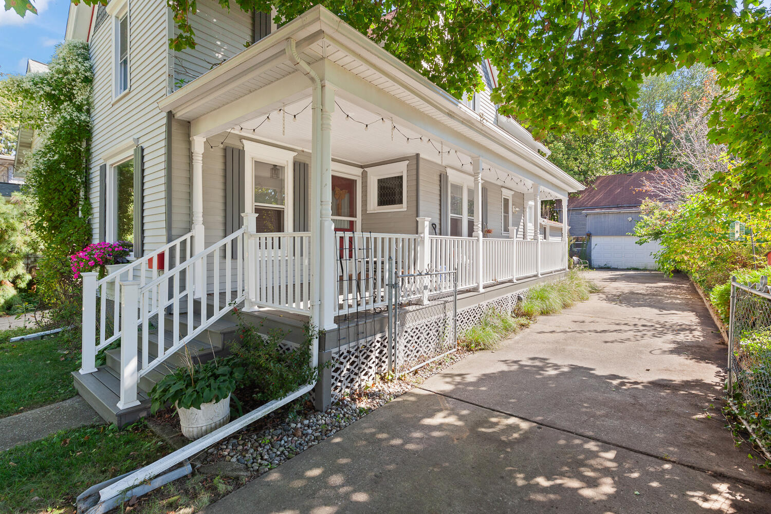 612 N Clinton Street