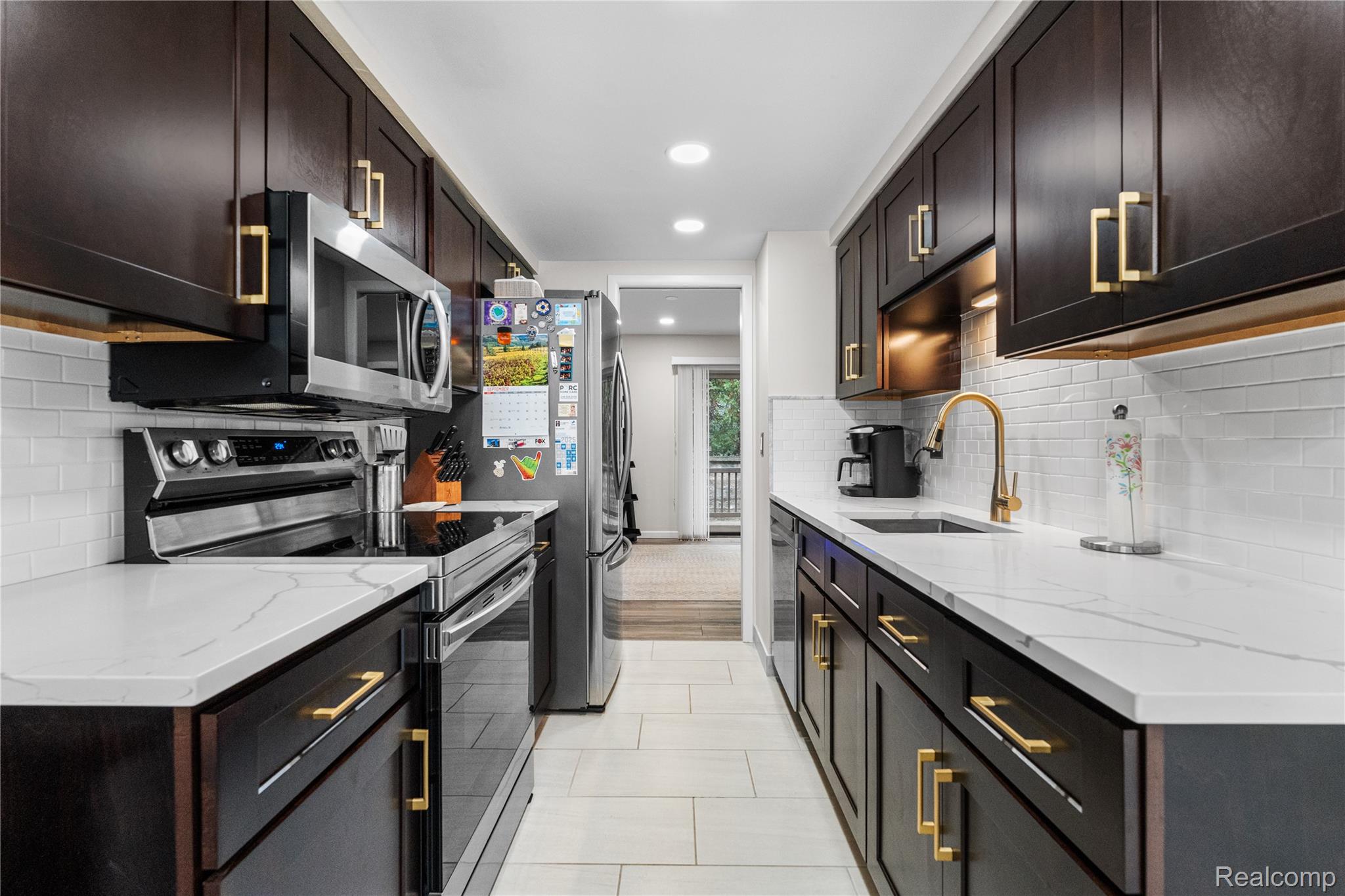 Rochester Hills, Michigan 48307, United States, 3 Bedrooms Bedrooms, ,2 BathroomsBathrooms,Residential,Active,256642