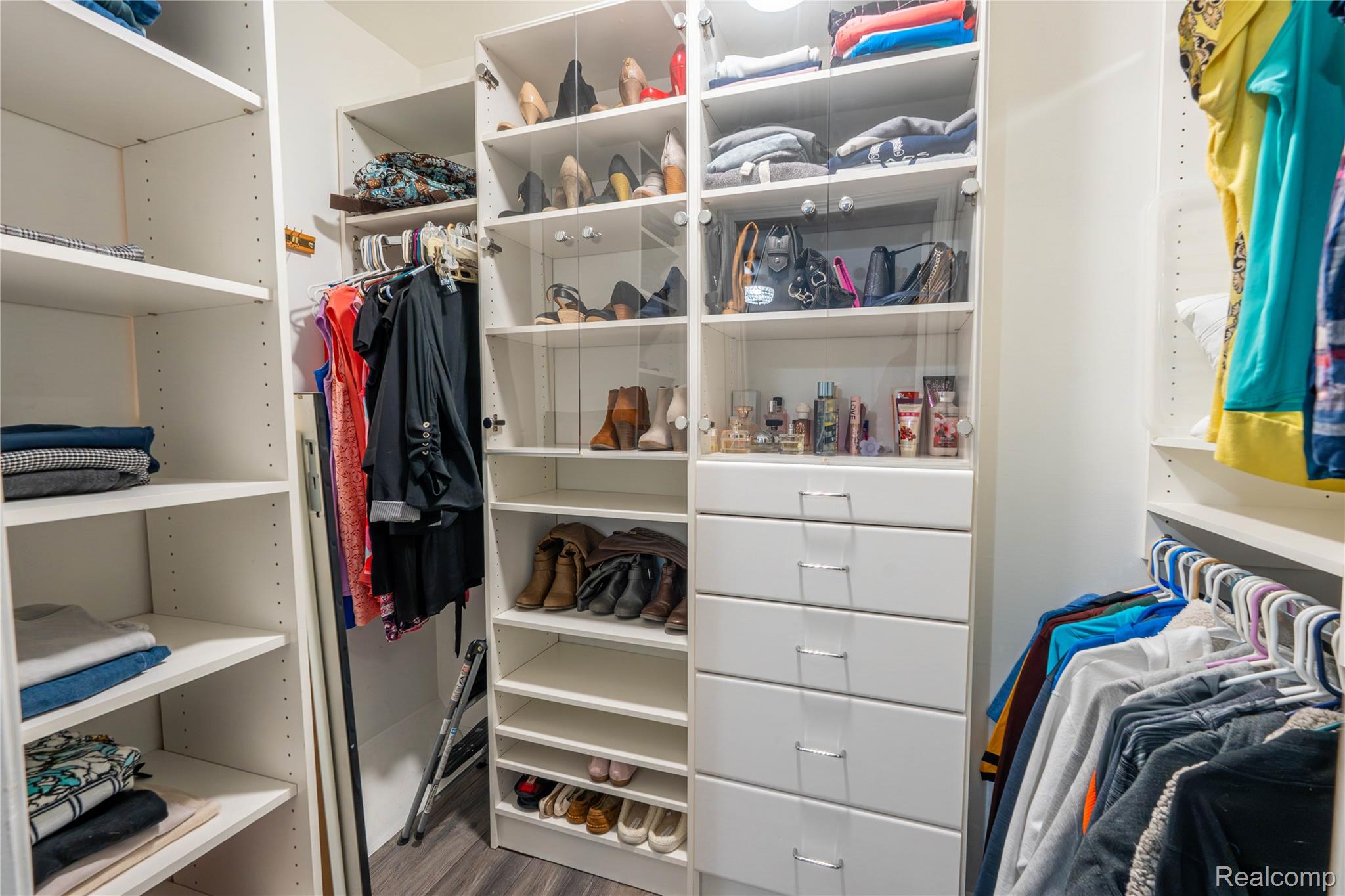 Rochester Hills, Michigan 48307, United States, 3 Bedrooms Bedrooms, ,2 BathroomsBathrooms,Residential,Active,256642