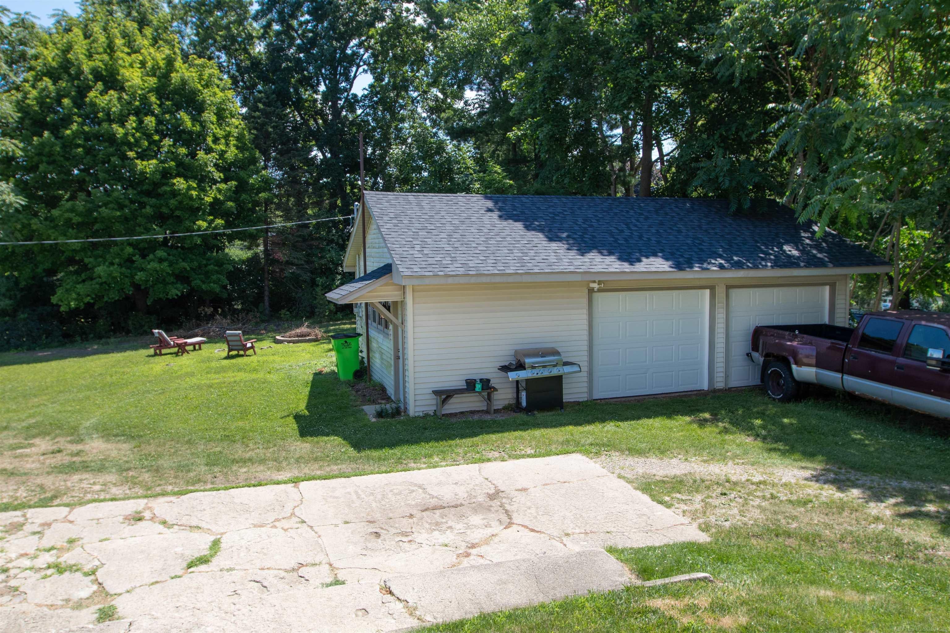205 S Dettman Road
