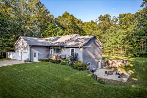 6472 Beverlyway Drive Lakewood Club Village MI 49457