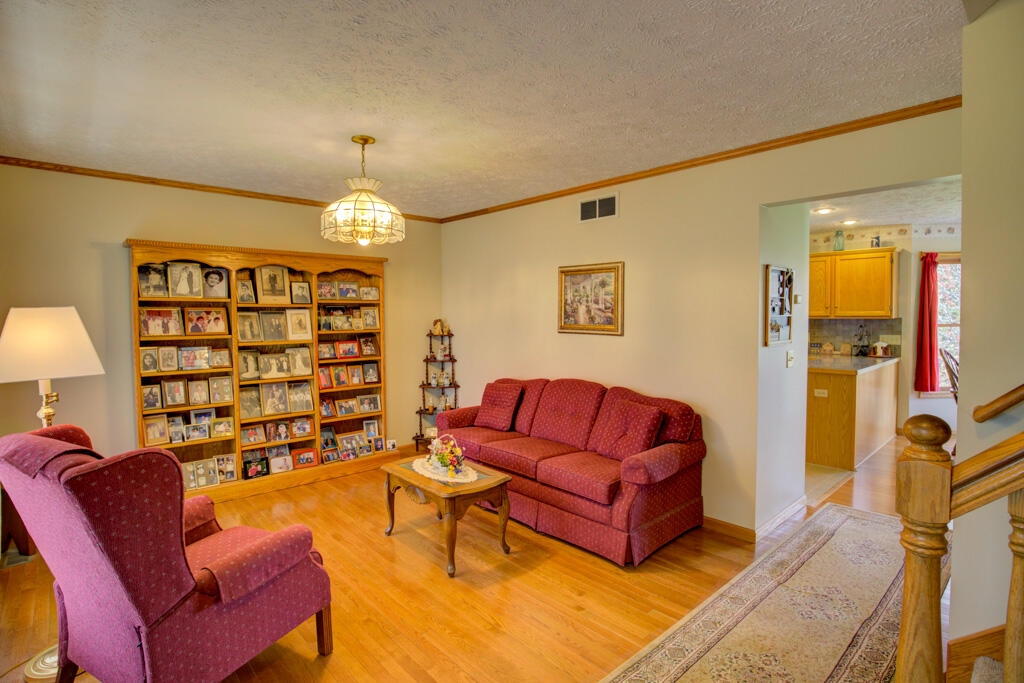 1414 Plains Road