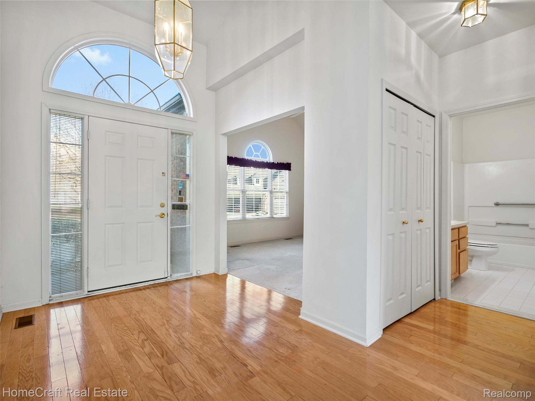 2342 LEXINGTON Circle N 71