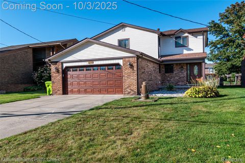 41541 Belvidere Street Harrison Charter Township MI 48045