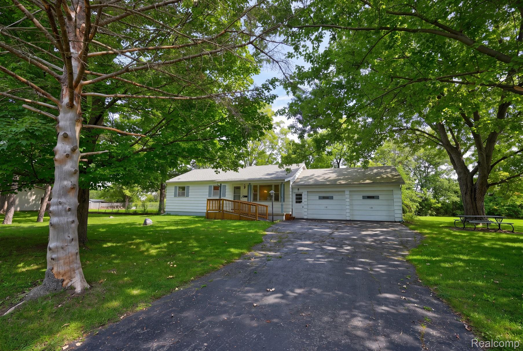 2003 Mackinaw Drive