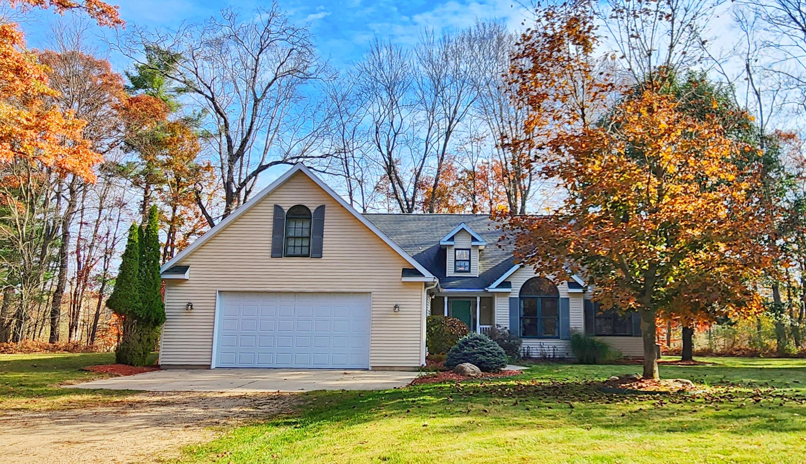 3812 N White River Lane