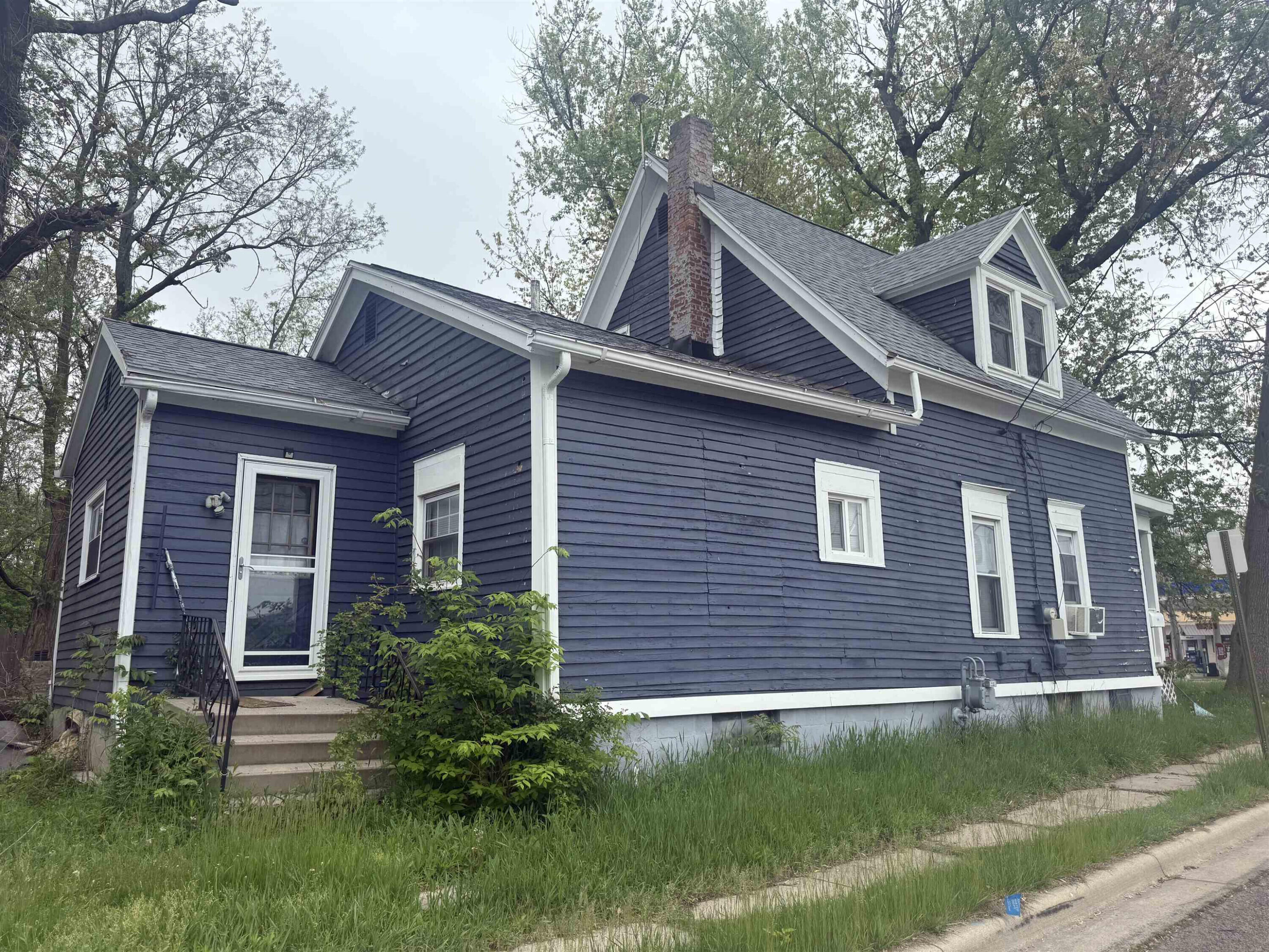 598 S Main Street