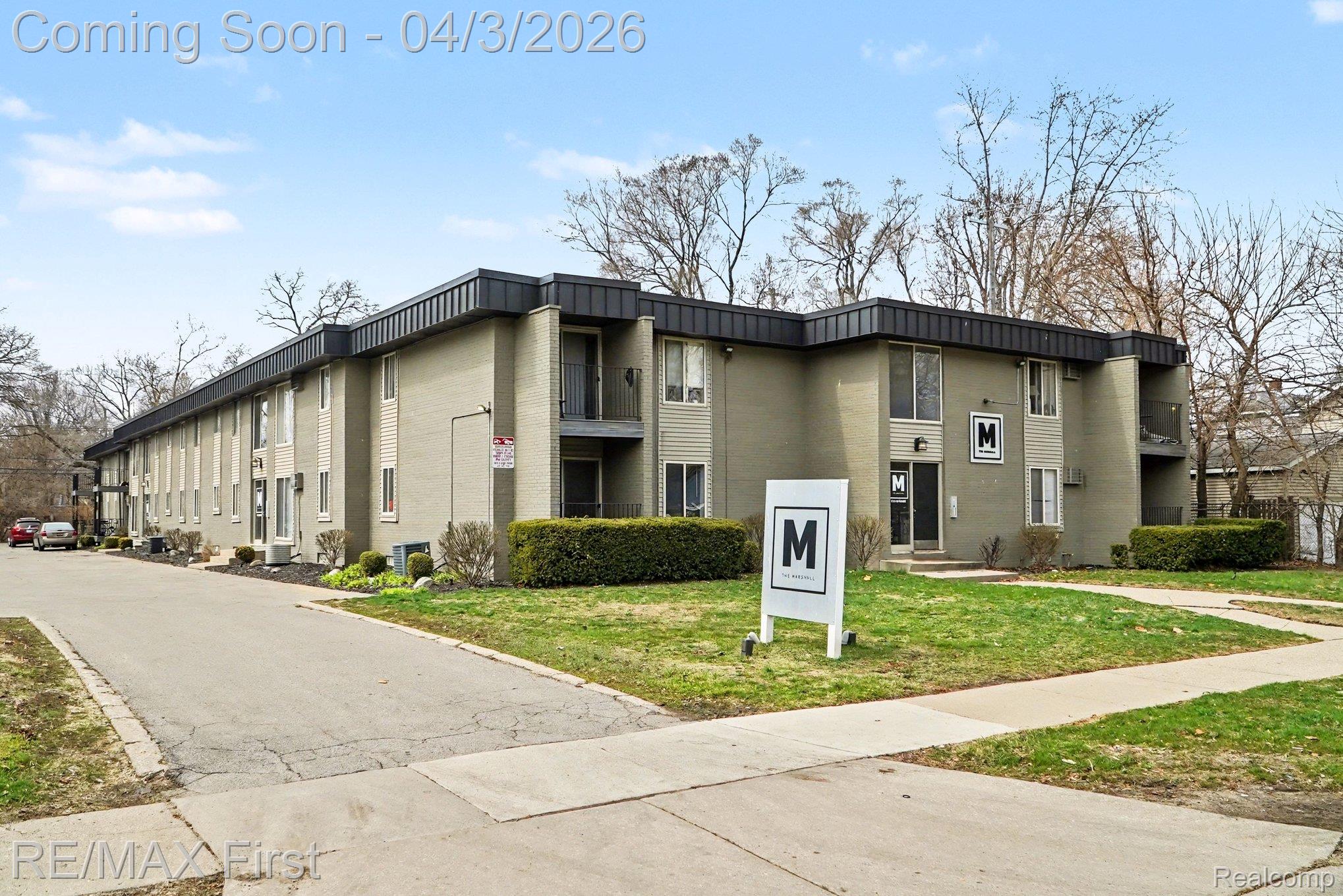 925 Laprairie Street 117