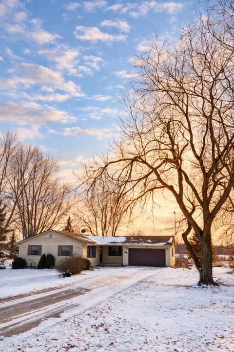 17903 English Road Manchester Township MI 48158